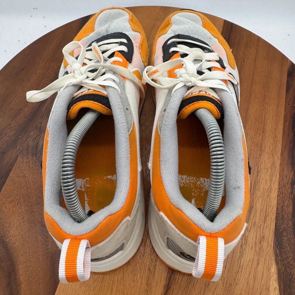 Nike Air Max Solo NCAA Pack Men's Size 10 Tennesse Volunteers Athletic Sneakers